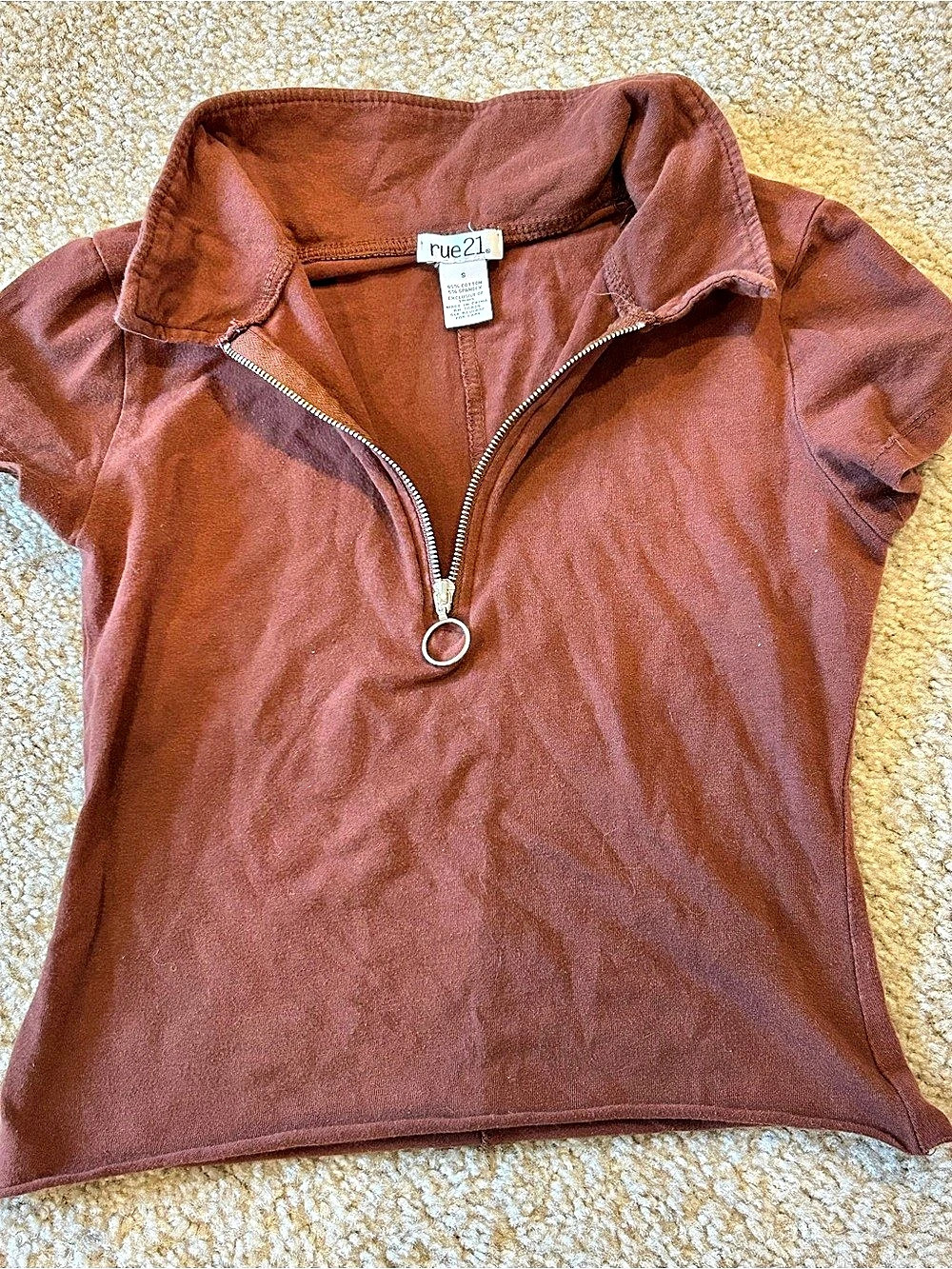 Rue21 Brown Short Sleeve Zip Top Like New